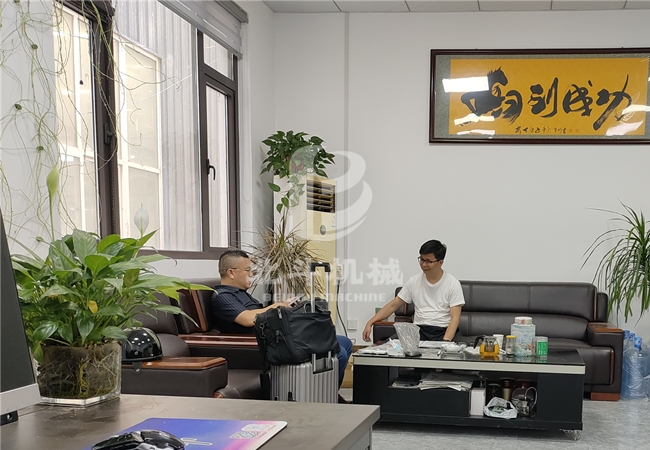 江蘇省客戶來鞏義5G影院天天爽實地考察連續式5G影院天天爽入口
