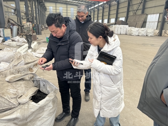 玻利維亞客戶深入考察：紡織品廢料5G影院天天爽入口展實力